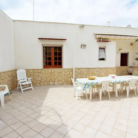 Holiday home Mirto 150 M Dalla Marina Di Pescoluse